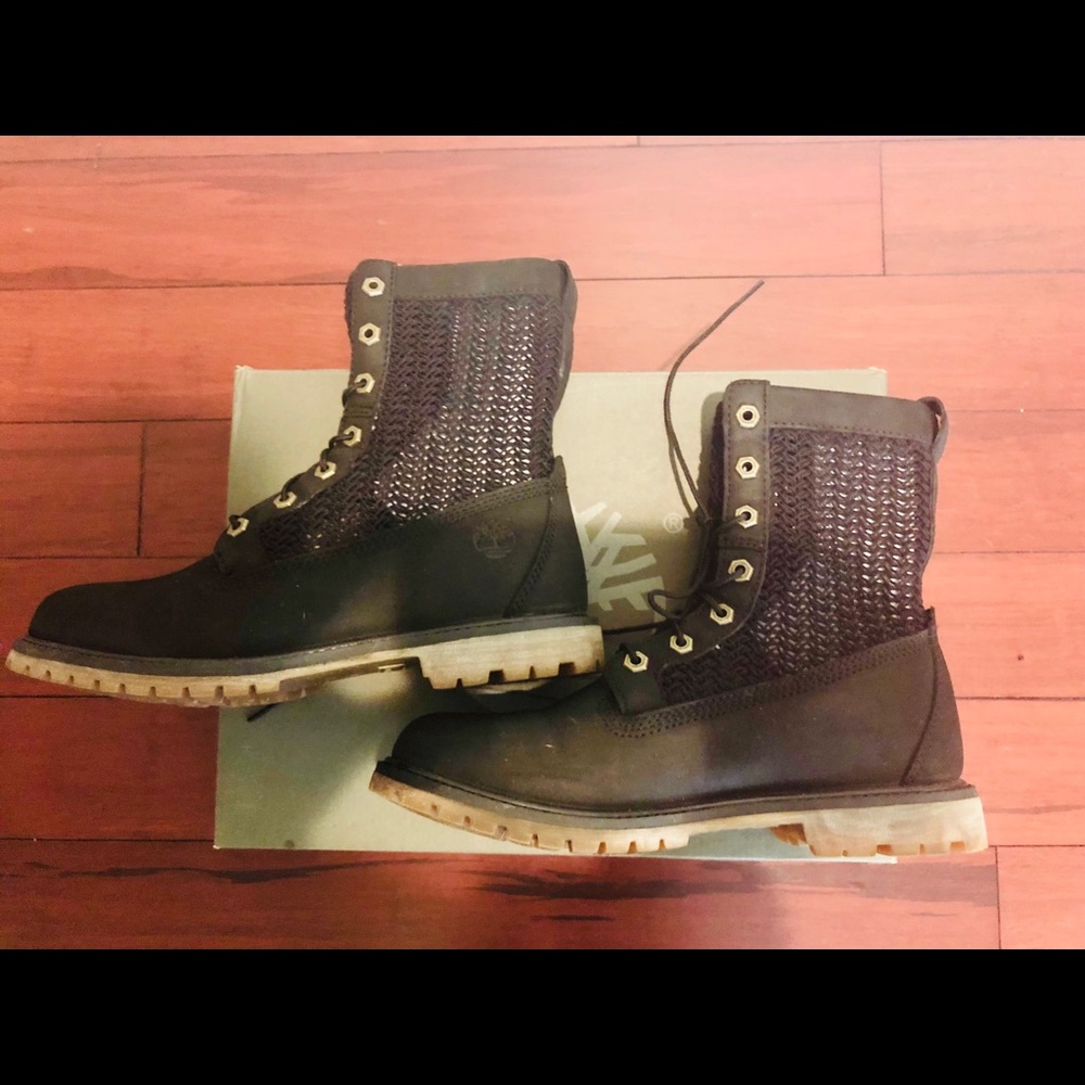 NIB Timberland Open Weave & Leather Black Boots